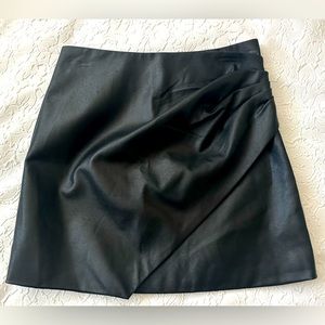 Very J Faux Leather Wrap Style Skirt Size Medium NWT Boot Barn Country